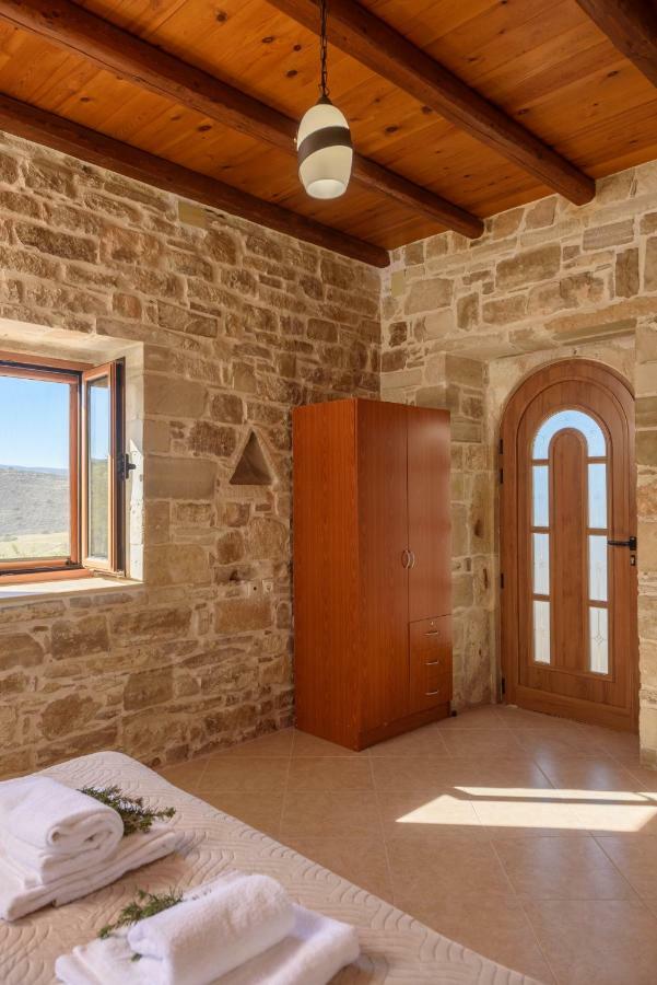 Villa Katerina Kalamaki  Luaran gambar